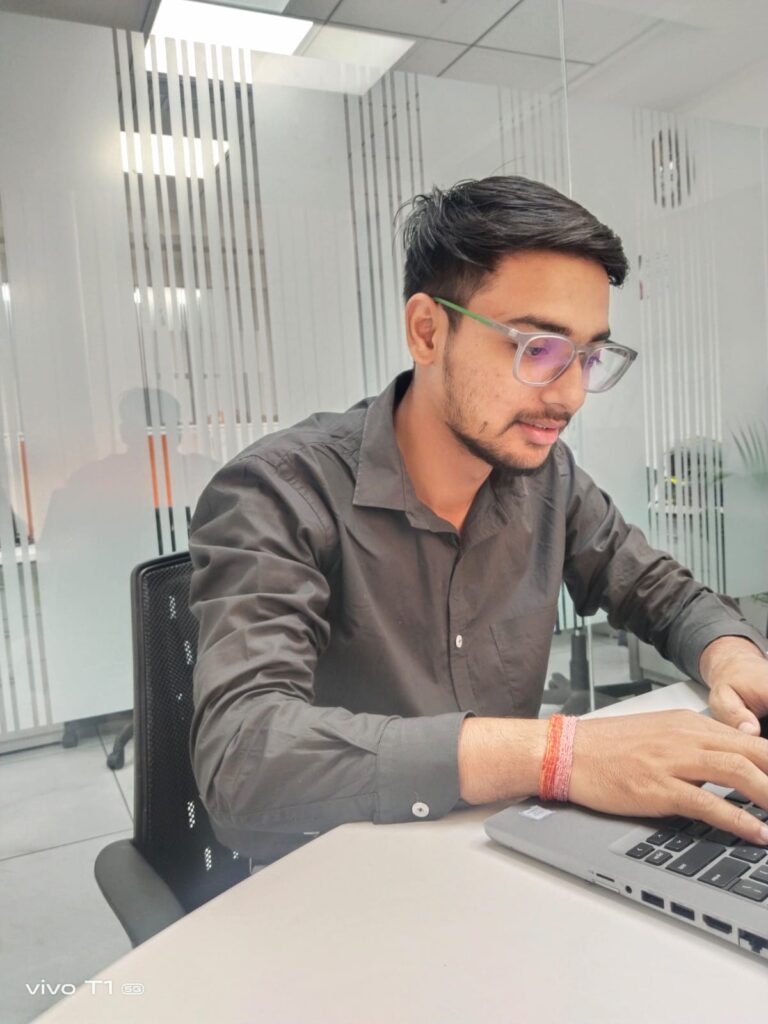 Founder-Advernic